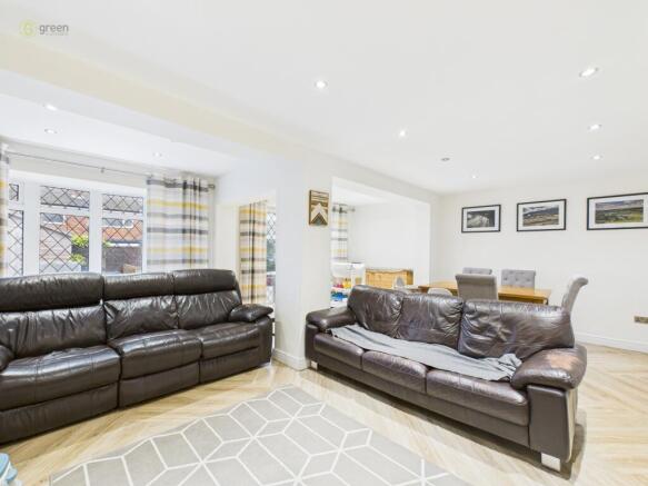 cam03830g0pr0258still010