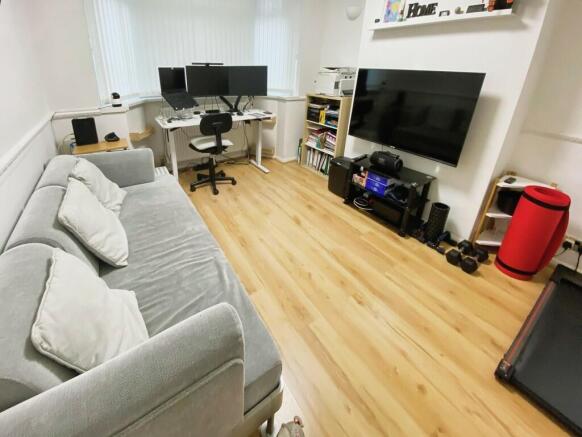 Photo 3
