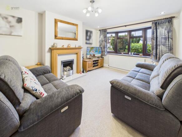 cam01698g0pr0131still006