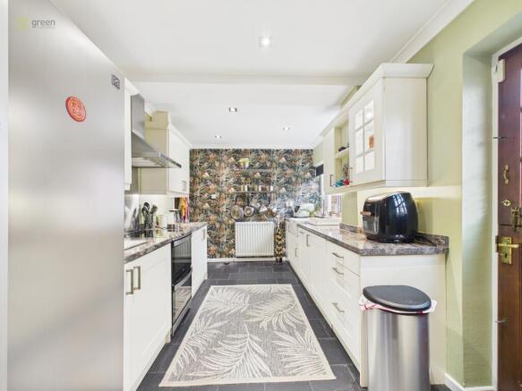 cam04914g0pr0334still005