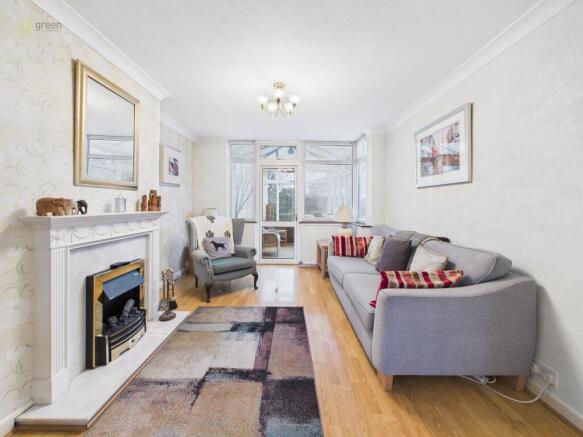 cam04914g0pr0343still004