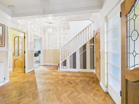 cam01698g0pr0135still001