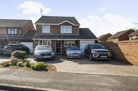 Saxon Way, Old Windsor, Windsor