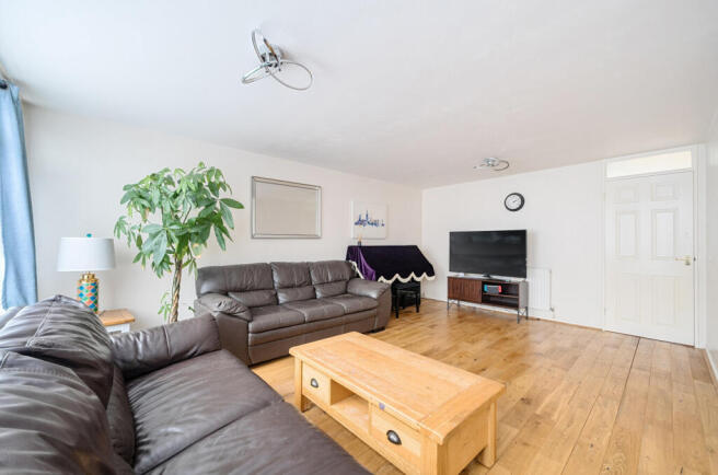 1299286-10-6839c4...