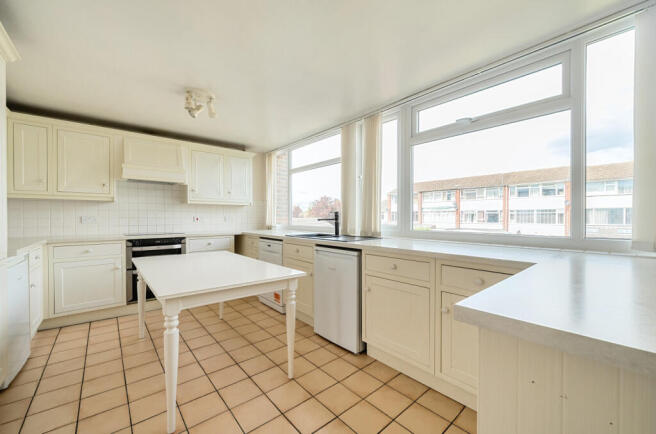 1299286-15-6839c5...