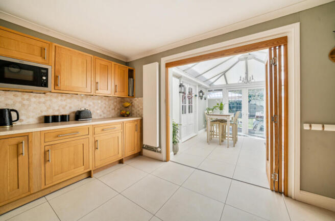 1335801-3-6895f27...