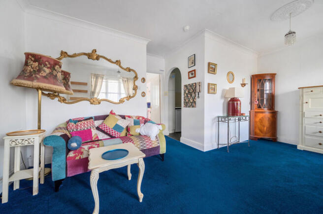 1384006-9-691f338...