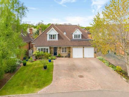 Bucknalls Drive, Bricket Wood, St. Albans, Hertfordshire, AL2