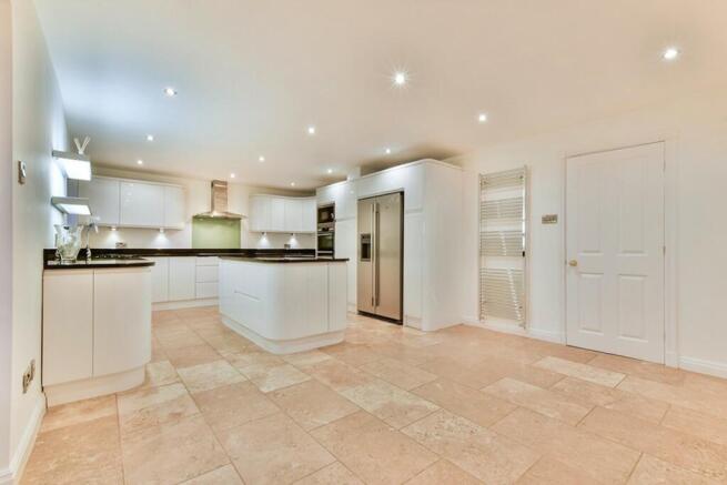 Kitchen/Breakfast Ro