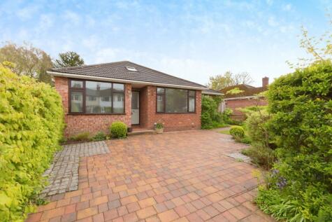 Congleton - 3 bedroom bungalow for sale