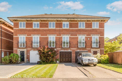 Winchester Drive, Macclesfield, Cheshire, SK10