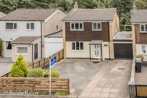 Kenilworth Road, Macclesfield, Cheshire, SK11