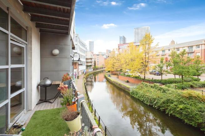 Balcony & Canal View