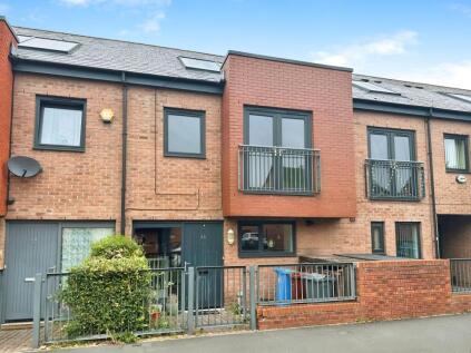 Silverlace Avenue, Manchester, M11