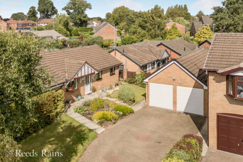 Braemar Close, Holmes Chapel, Crewe, Cheshire, CW4