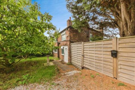 Middlewich Road, Cranage, Crewe, Cheshire, CW4