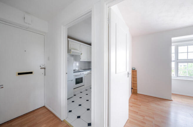 1316105-6-685e683...