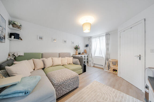 1333003-14-6890c5...