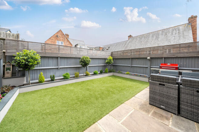 1296261-2-6839ede...