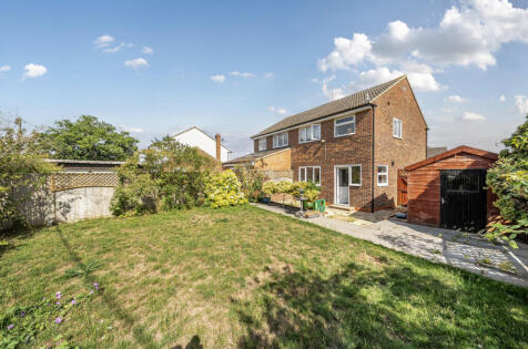Rayfield Close, Barnston, Essex, CM6