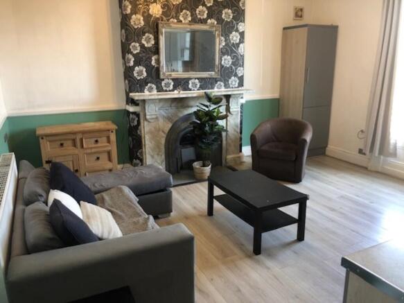 flat2,12withloung...