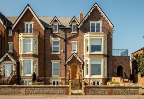 West Beach, Lytham, FY8