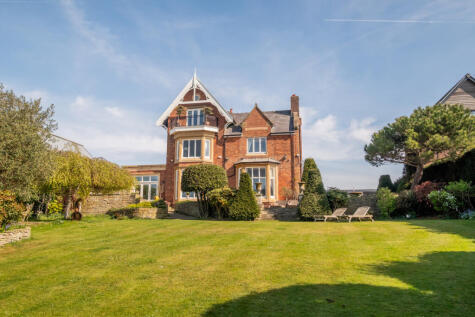 Clifton Drive, Lytham, FY8