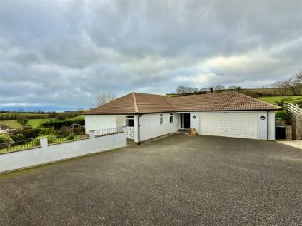 Huccaby Close, Brixham Heights, Brixham