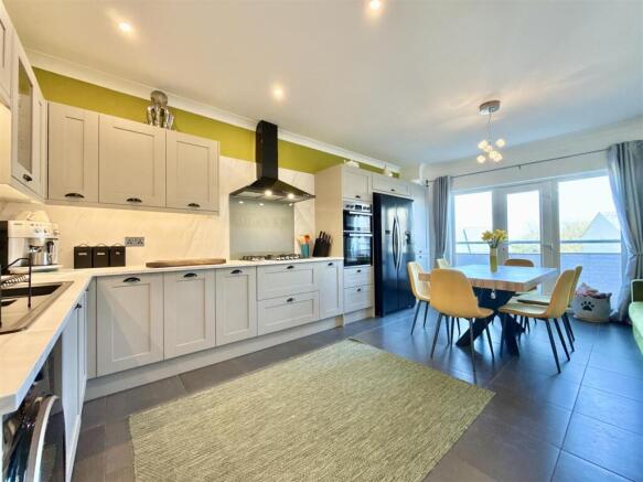 Kitchen.JPG