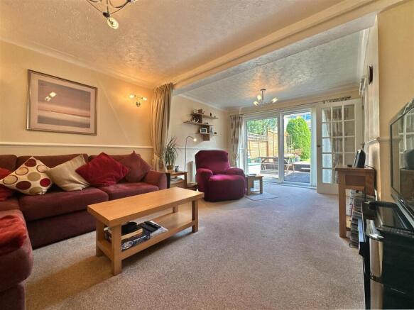 Living Room.JPG
