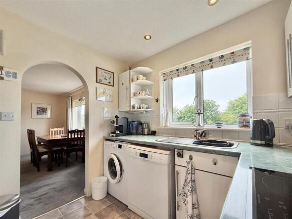 Kitchen_.jpg