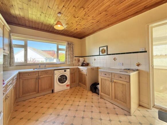 Kitchen_.jpeg