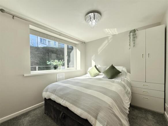 Bedroom_.jpeg