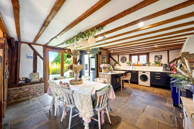 Kitchen / Dining Area