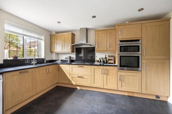 Kitchen / breakfast room and cloakroom
