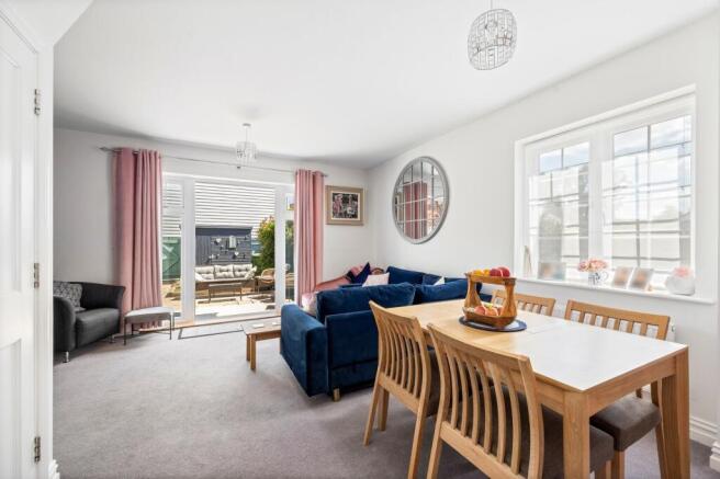 Lounge / Dining Room