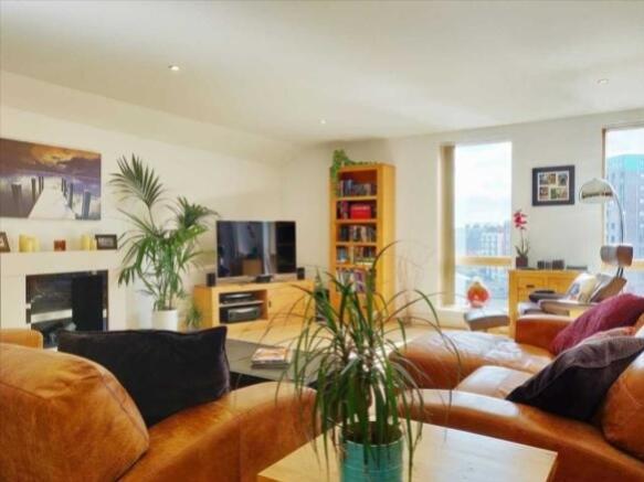 Lrg_15529_NIE1005792_IMG_02_0000_max_656x437