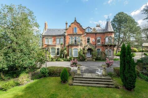 Oakwood House, Beechfield Road, Alderley Edge
