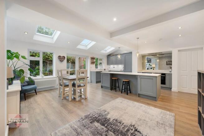 Kitchen Family Room
