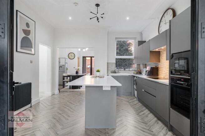 Kitchen Family Room