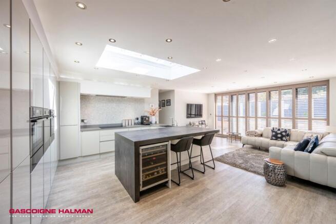 Kitchen Family Room