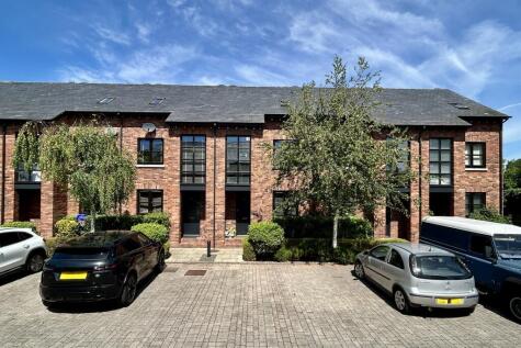 Waterford Place, Heald Green, Cheadle