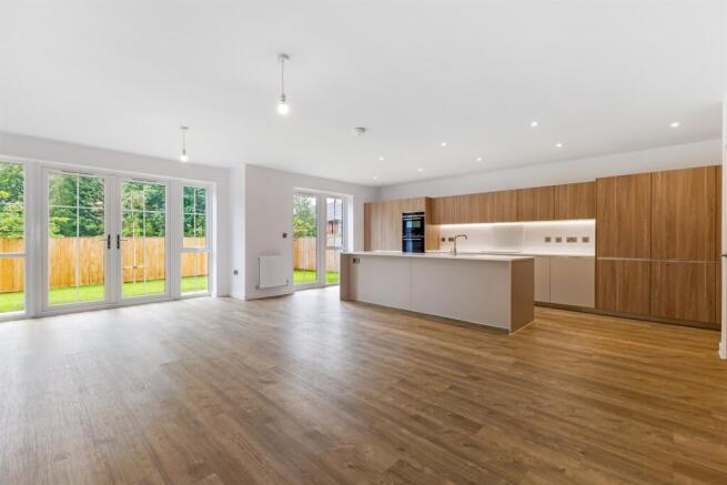 Open Plan dining/kit