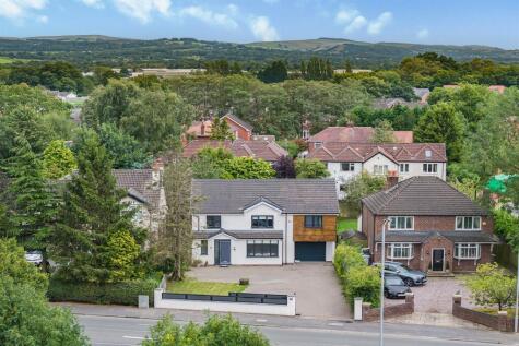 Chester Road, Poynton