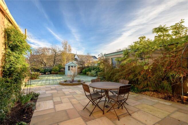 Midmar Gardens 37