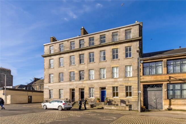 Wellington Place 92