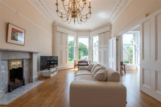 Ravelston Place 0271