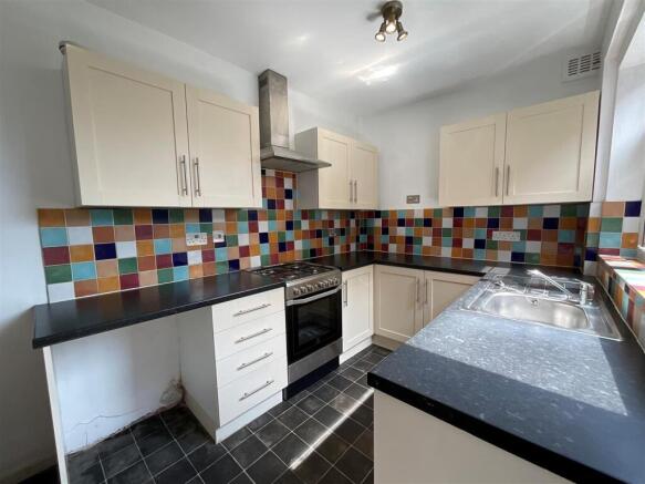Kitchen1.jpg