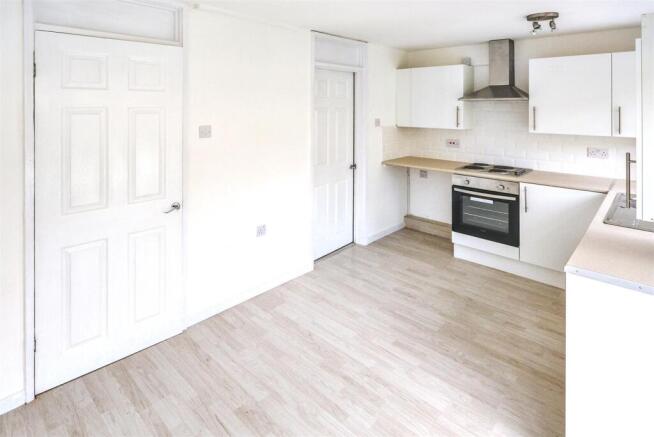 Kitchen2.jpg