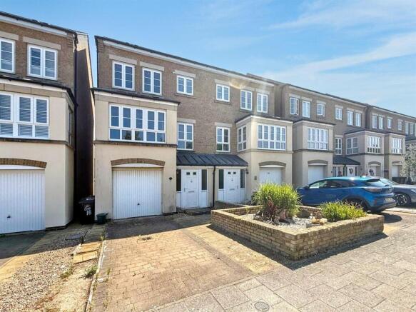 PHOTO-2025-06-20-10-20-51 10.jpg